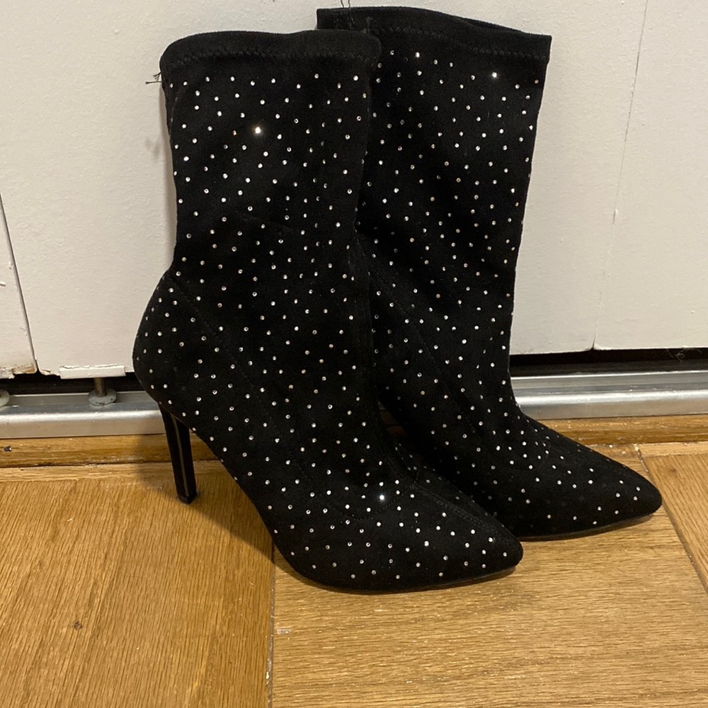 Size 6 Black Booties from H&M, 3 inches, sparkles